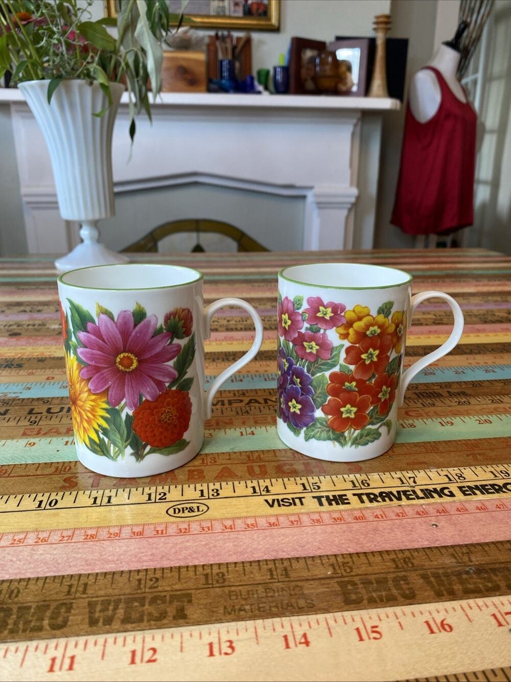 2 CROWN TRENT White Floral Coffee Tea Mugs English Fine Bone China Woodstock